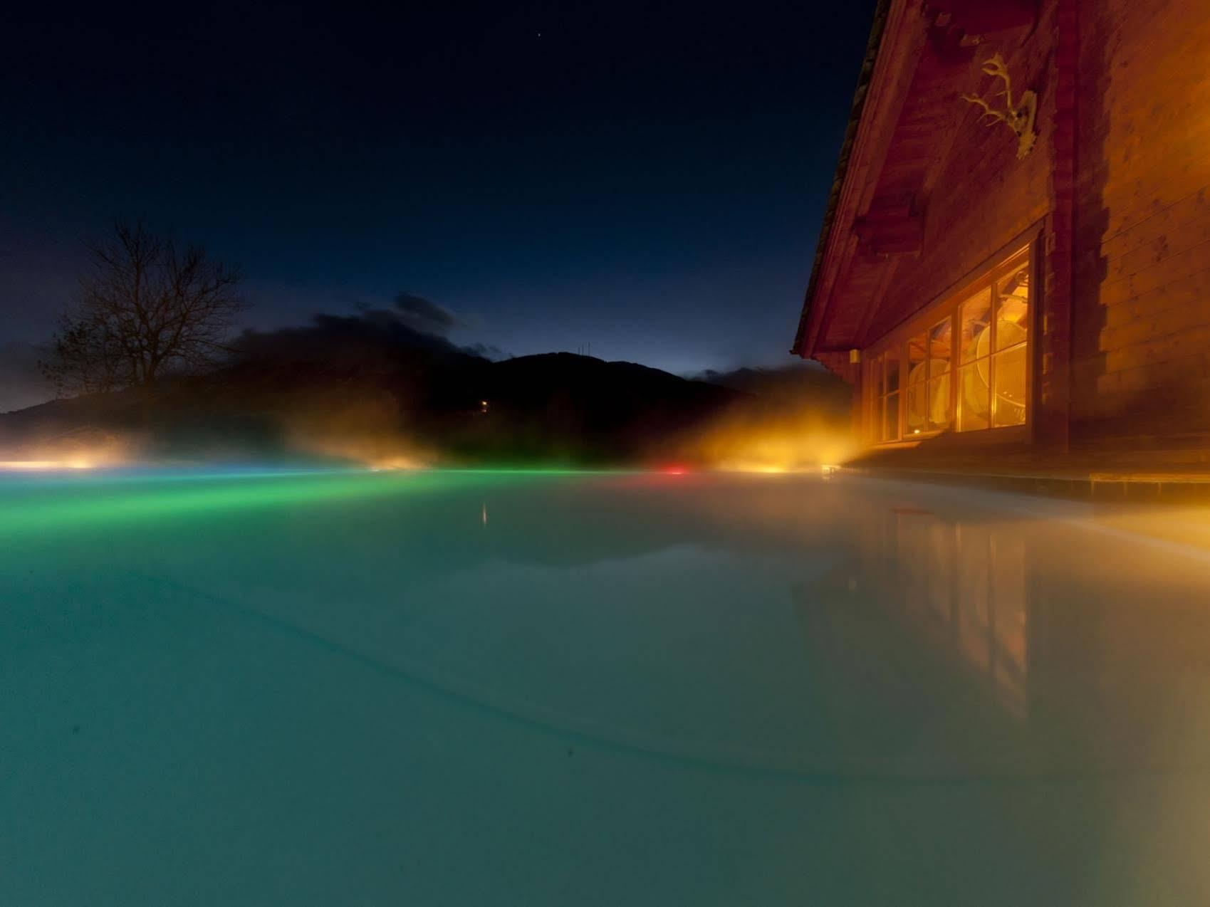 QC Terme Grand Hotel Bagni Nuovi Bormio Esterno foto The thermal lake of Bad Dürkheim