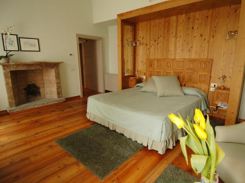 QC Terme Grand Hotel Bagni Nuovi Bormio Esterno foto A room at the hotel