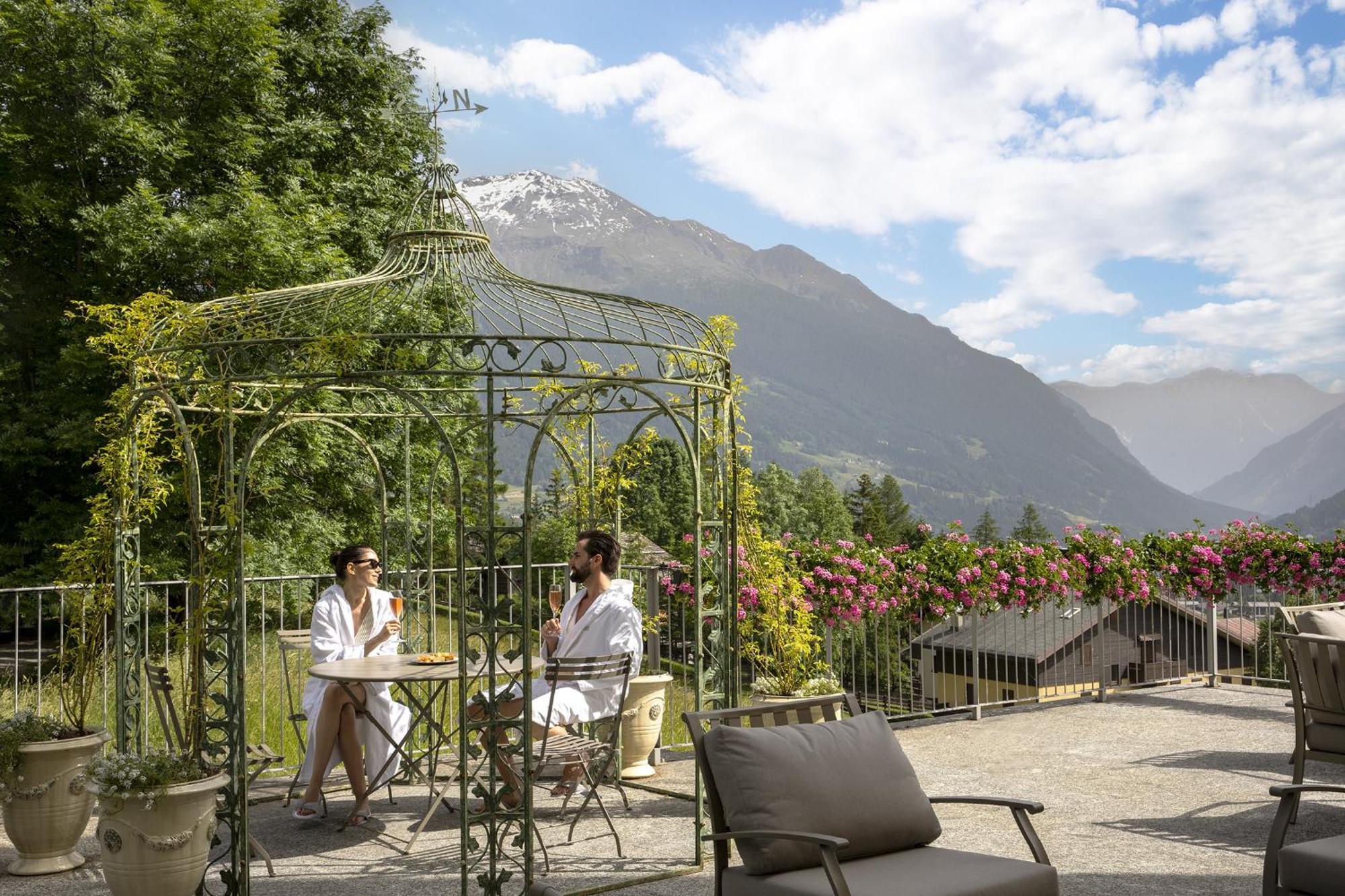QC Terme Grand Hotel Bagni Nuovi Bormio Esterno foto The Pergola