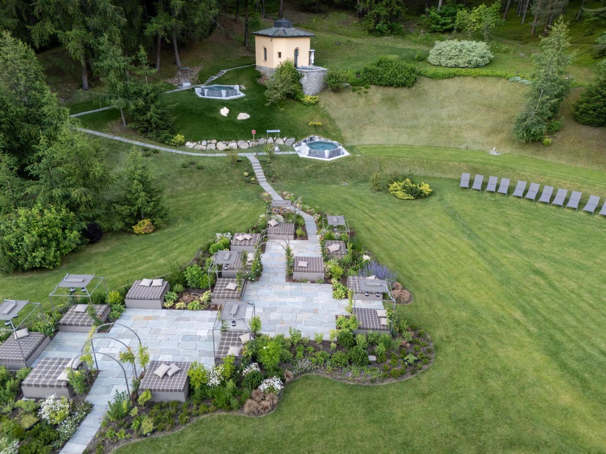 QC Terme Grand Hotel Bagni Nuovi Bormio Esterno foto Aerial view of the spa