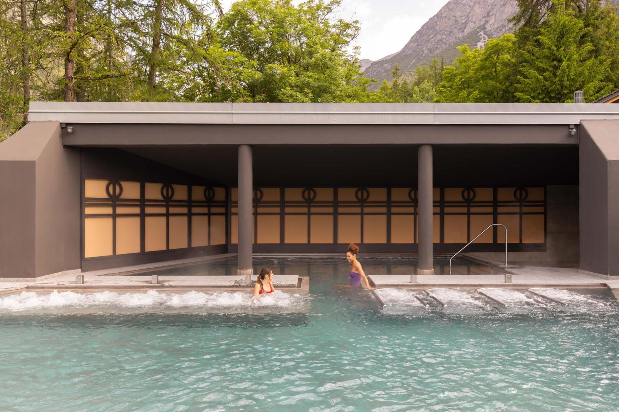 QC Terme Grand Hotel Bagni Nuovi Bormio Esterno foto The outdoor thermal pool