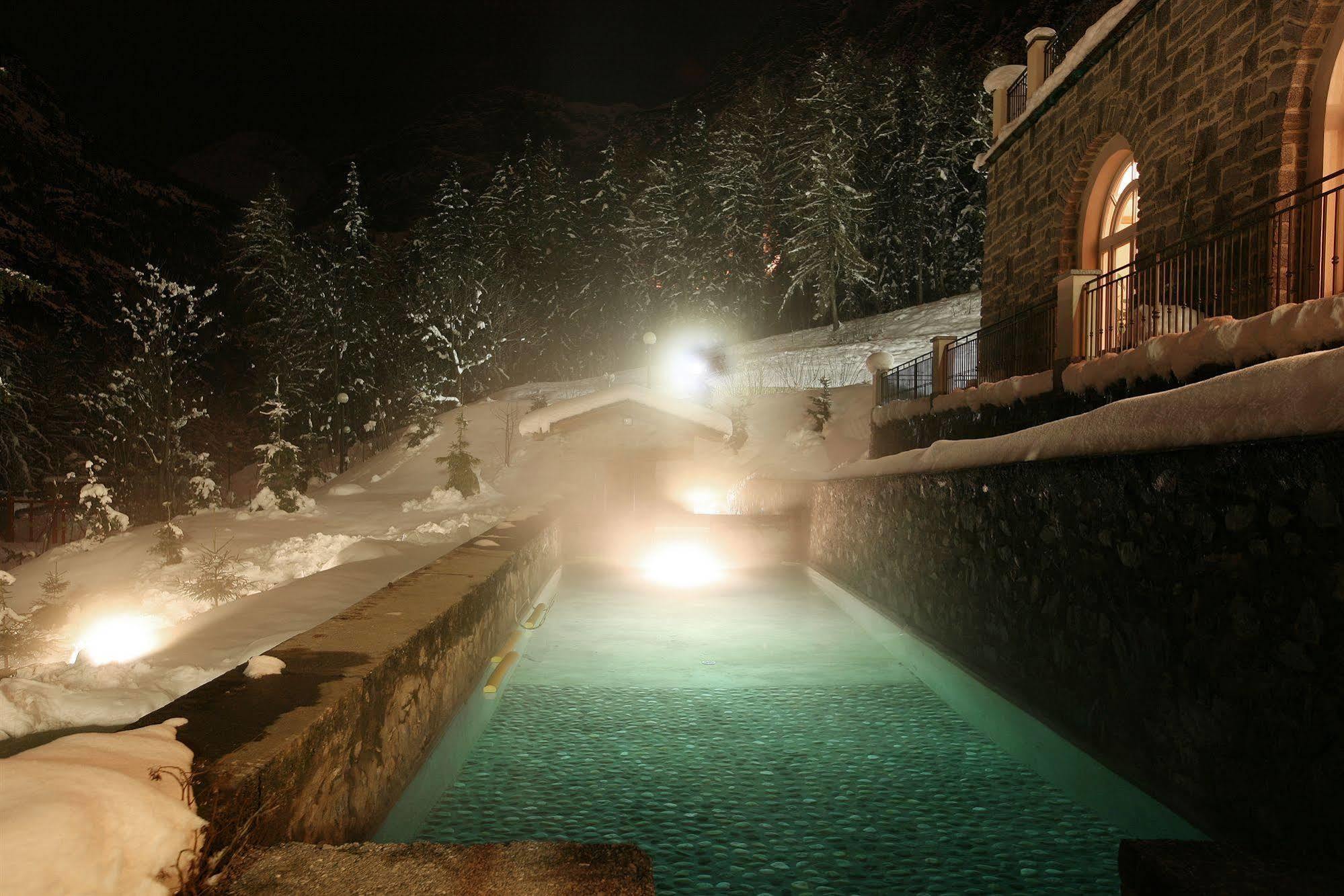 QC Terme Grand Hotel Bagni Nuovi Bormio Esterno foto The thermal springs of Poligon